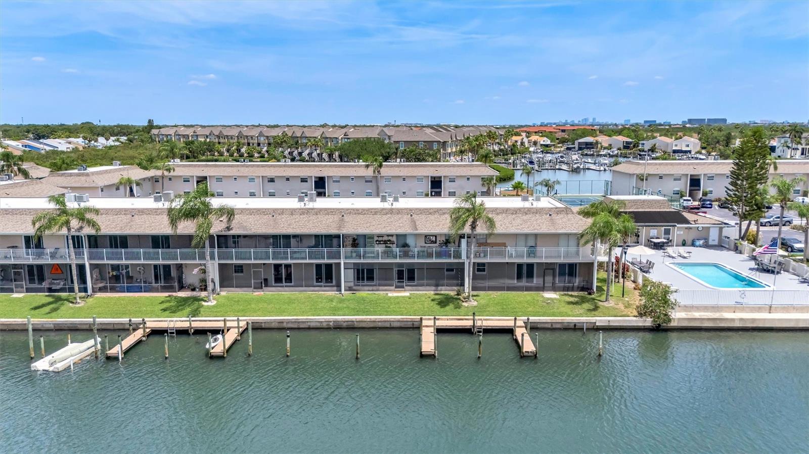 8817 BAY POINTE DR #107, TAMPA, FL, 33615