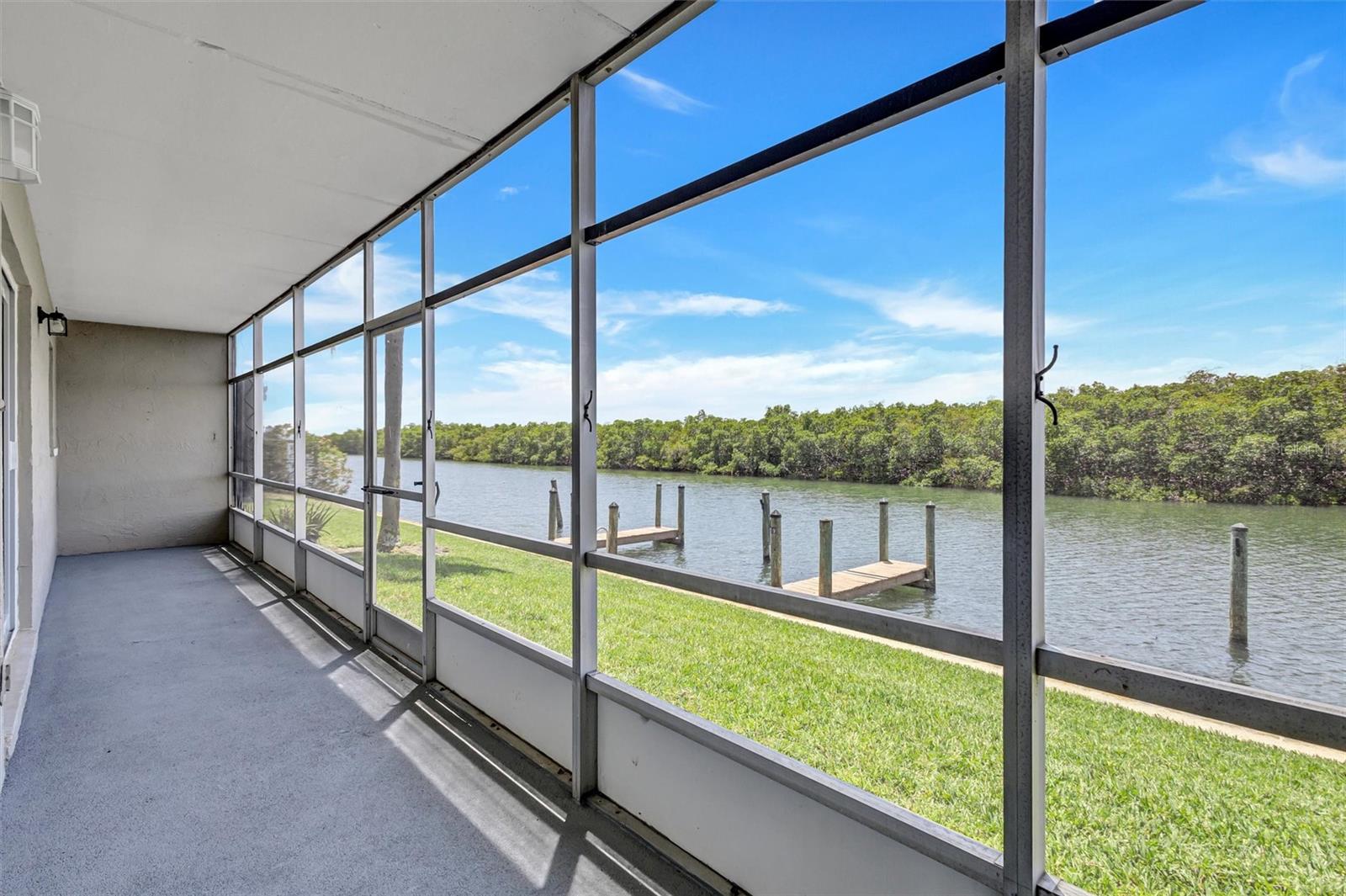8817 BAY POINTE DR #107, TAMPA, FL, 33615