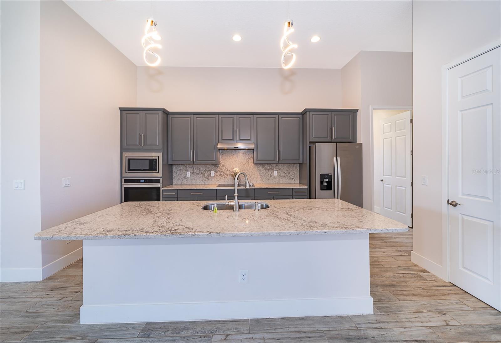 2400 SYMPHONY CIR, ST CLOUD, FL, 34771