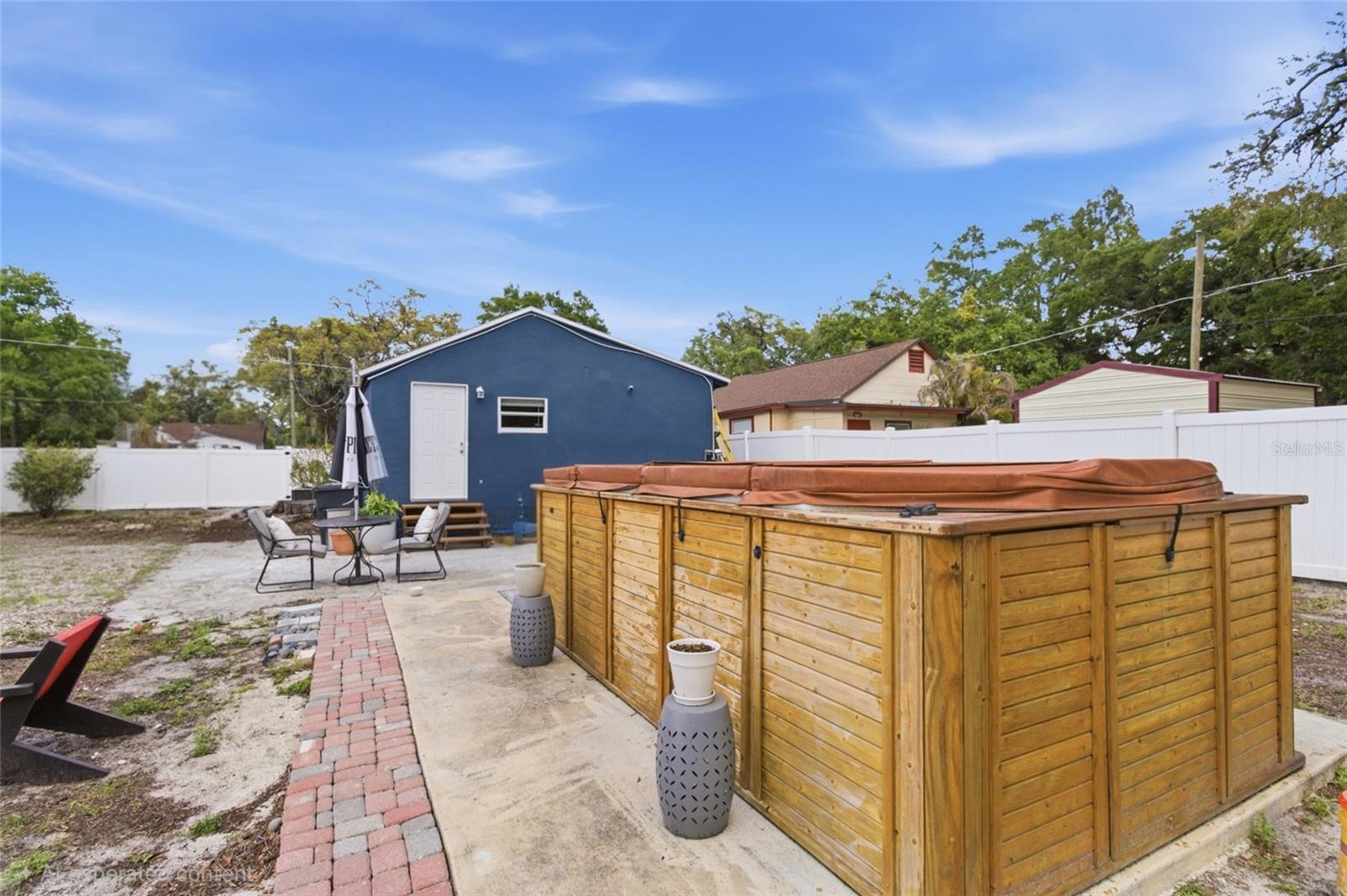 1613 E CHELSEA ST, TAMPA, FL, 33610