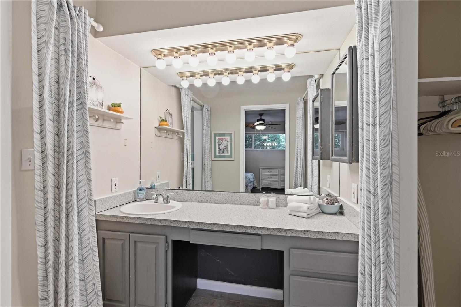 1 MAPLEWOOD AVE, CLEARWATER, FL, 33765