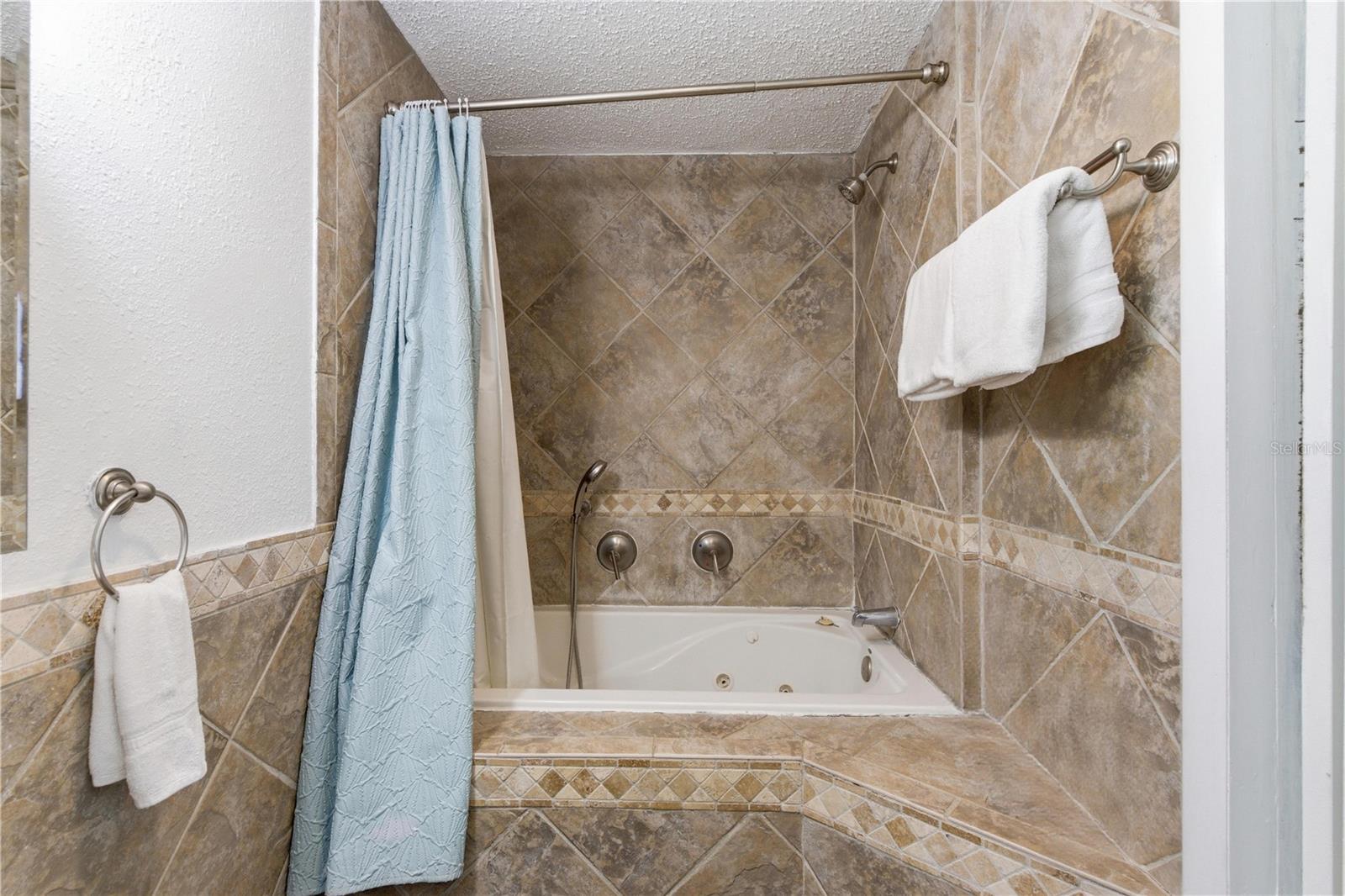 1 MAPLEWOOD AVE, CLEARWATER, FL, 33765