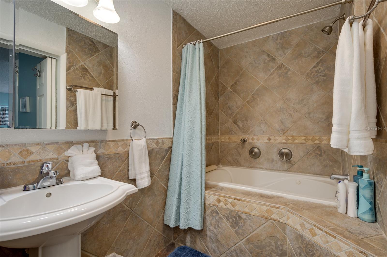 1 MAPLEWOOD AVE, CLEARWATER, FL, 33765