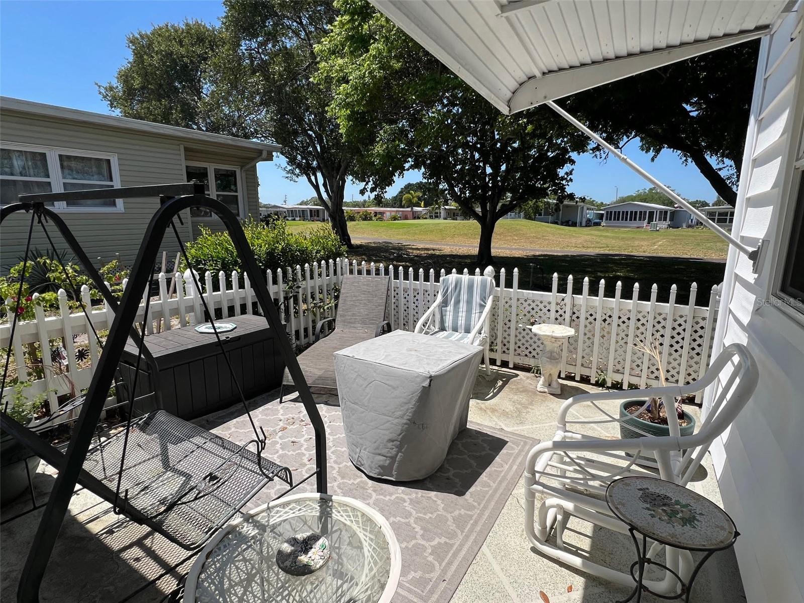 18 SABAL PALM DR, LARGO, FL, 33770