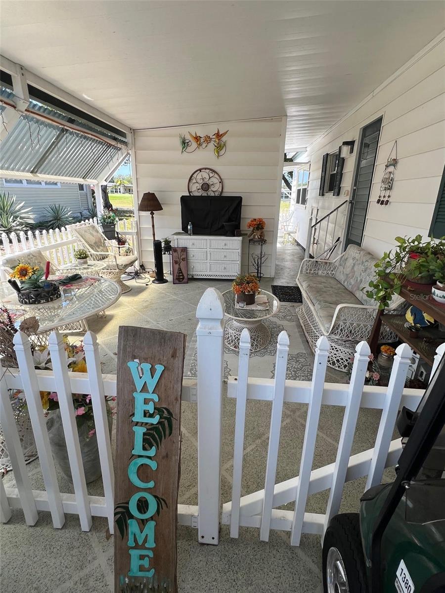 18 SABAL PALM DR, LARGO, FL, 33770