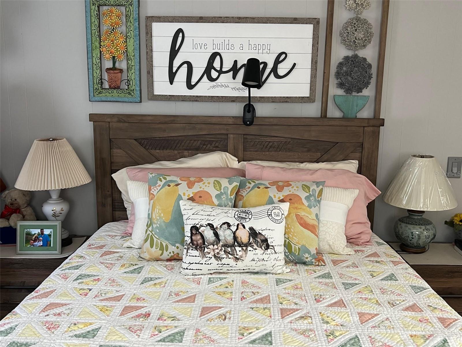 18 SABAL PALM DR, LARGO, FL, 33770