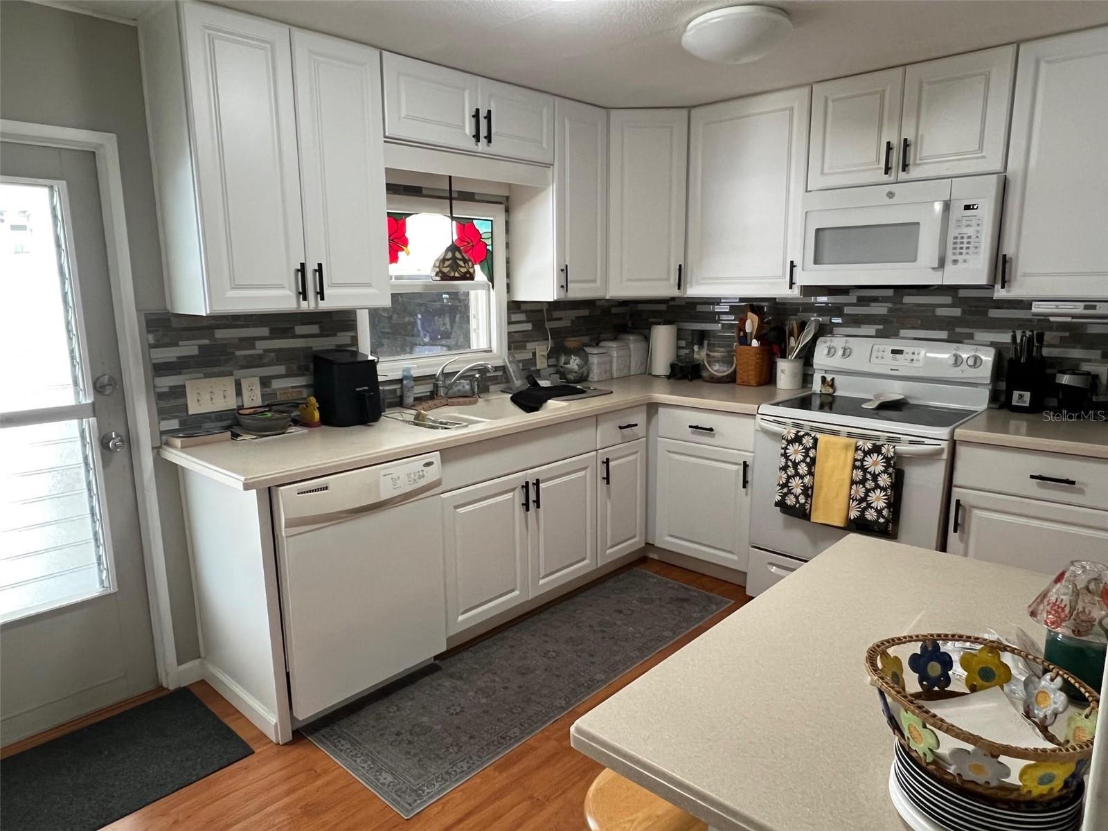 18 SABAL PALM DR, LARGO, FL, 33770