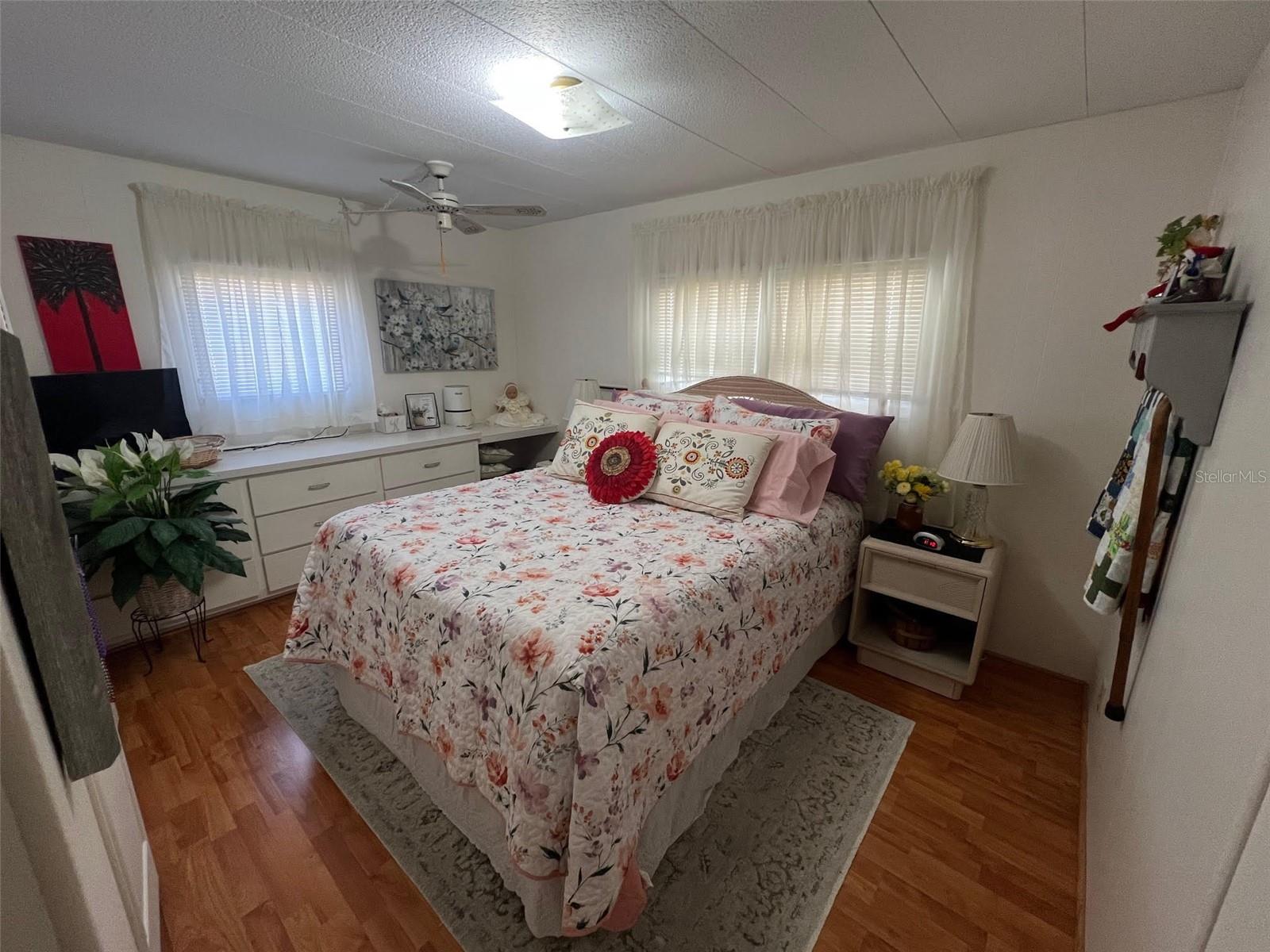 18 SABAL PALM DR, LARGO, FL, 33770