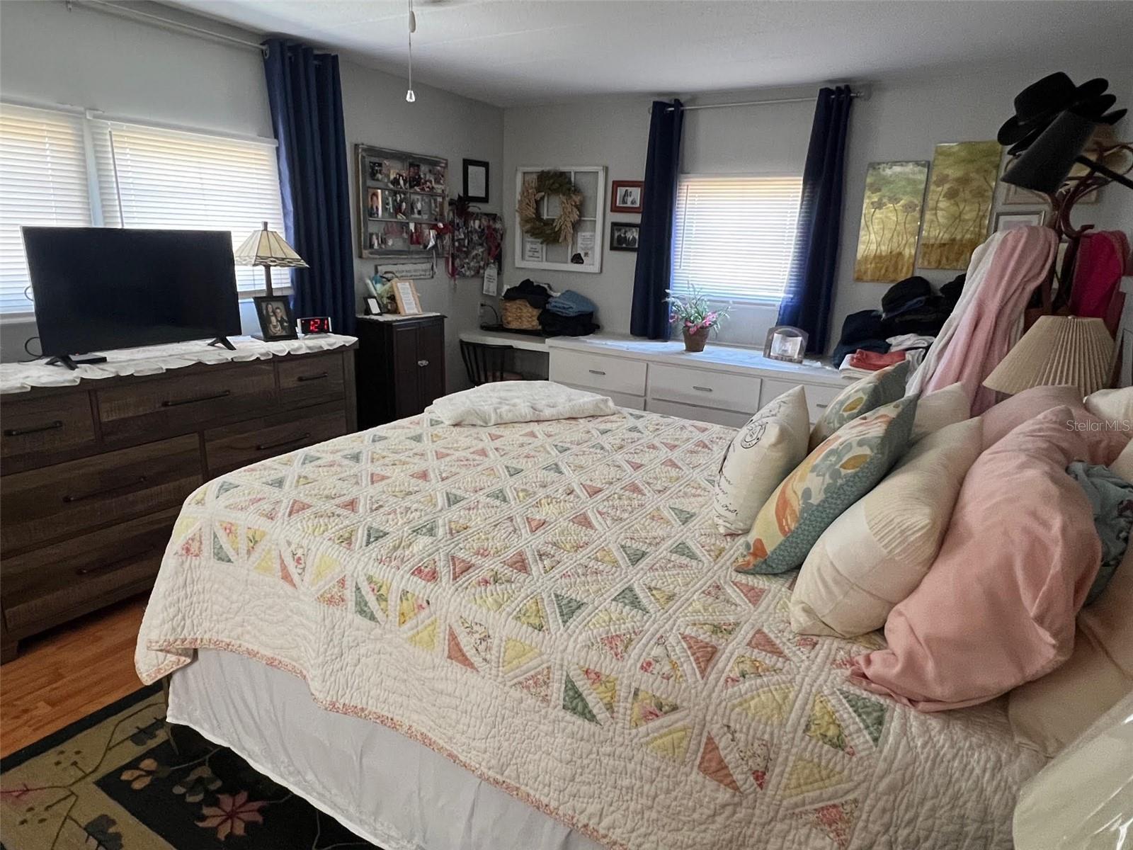 18 SABAL PALM DR, LARGO, FL, 33770