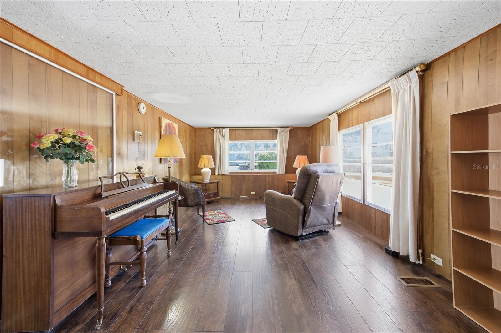 3896 PICCIOLA RD #411, FRUITLAND PARK, FL, 34731