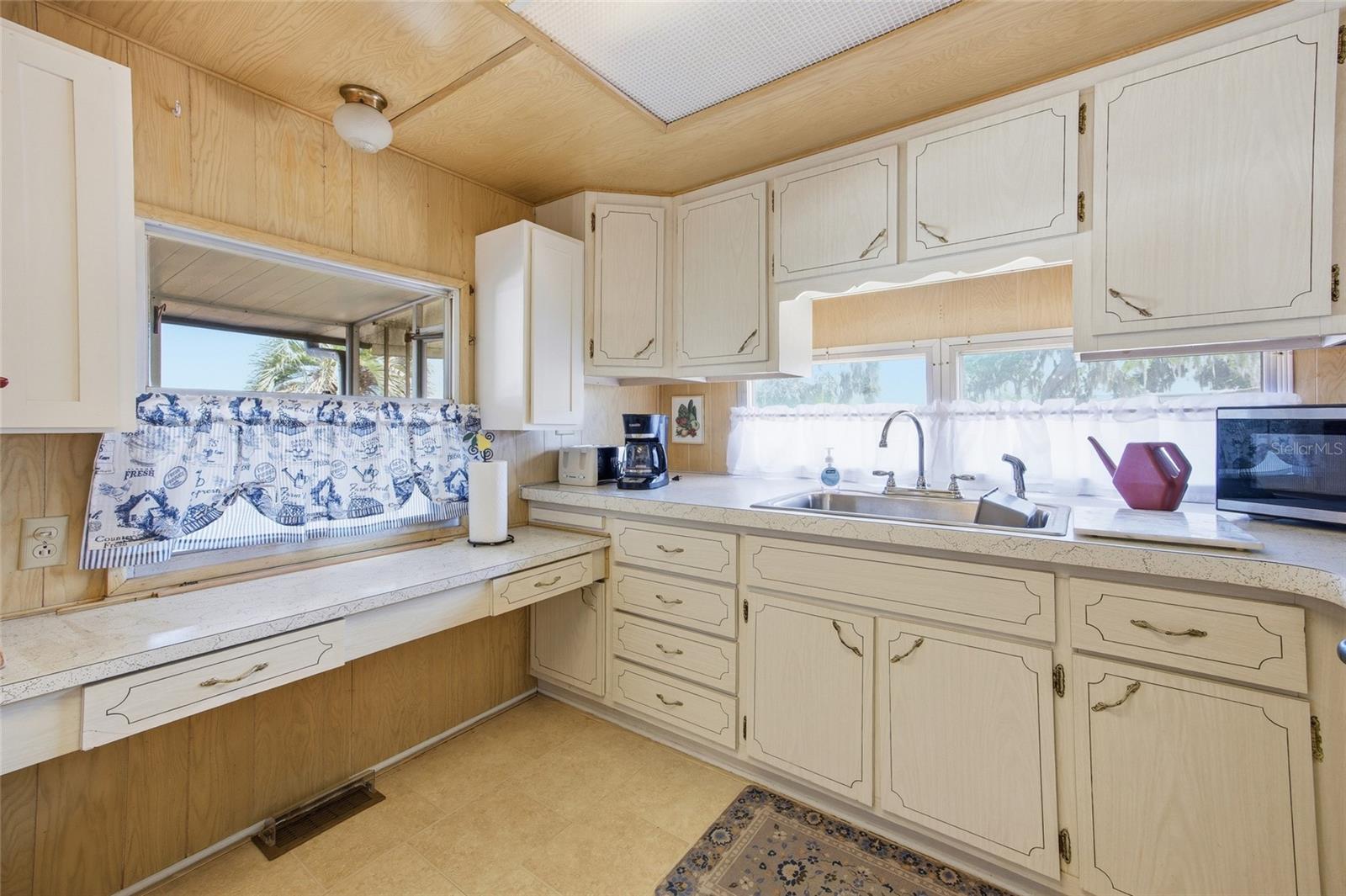 3896 PICCIOLA RD #411, FRUITLAND PARK, FL, 34731