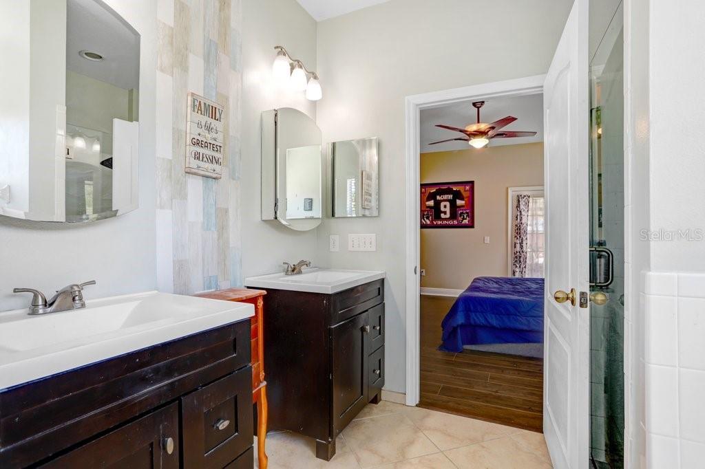 6915 MONARCH PARK DR, APOLLO BEACH, FL, 33572