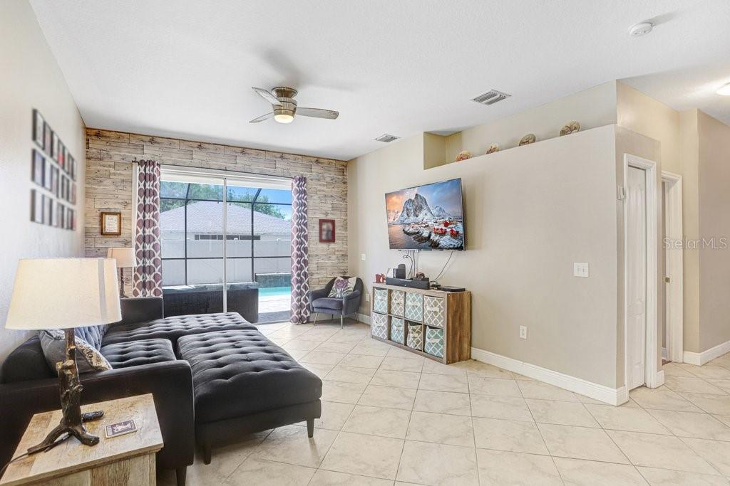 6915 MONARCH PARK DR, APOLLO BEACH, FL, 33572