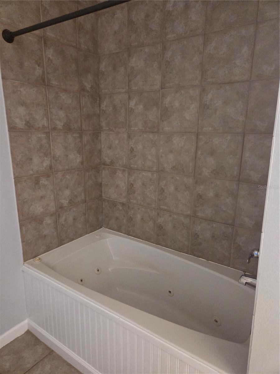 101 E ATWATER AVE, EUSTIS, FL, 32726