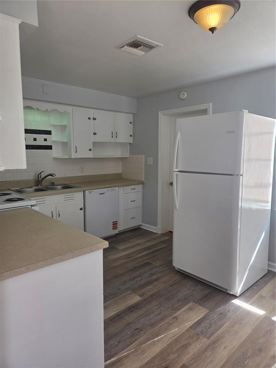 101 E ATWATER AVE, EUSTIS, FL, 32726