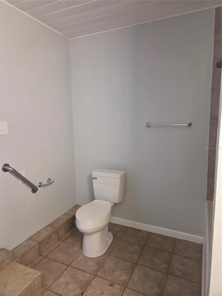 101 E ATWATER AVE, EUSTIS, FL, 32726