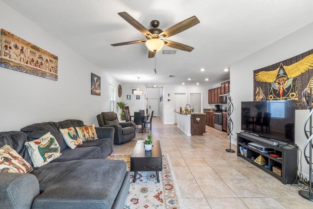 3703 GLOBE THISTLE DR, TAMPA, FL, 33619