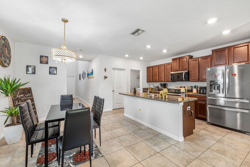 3703 GLOBE THISTLE DR, TAMPA, FL, 33619