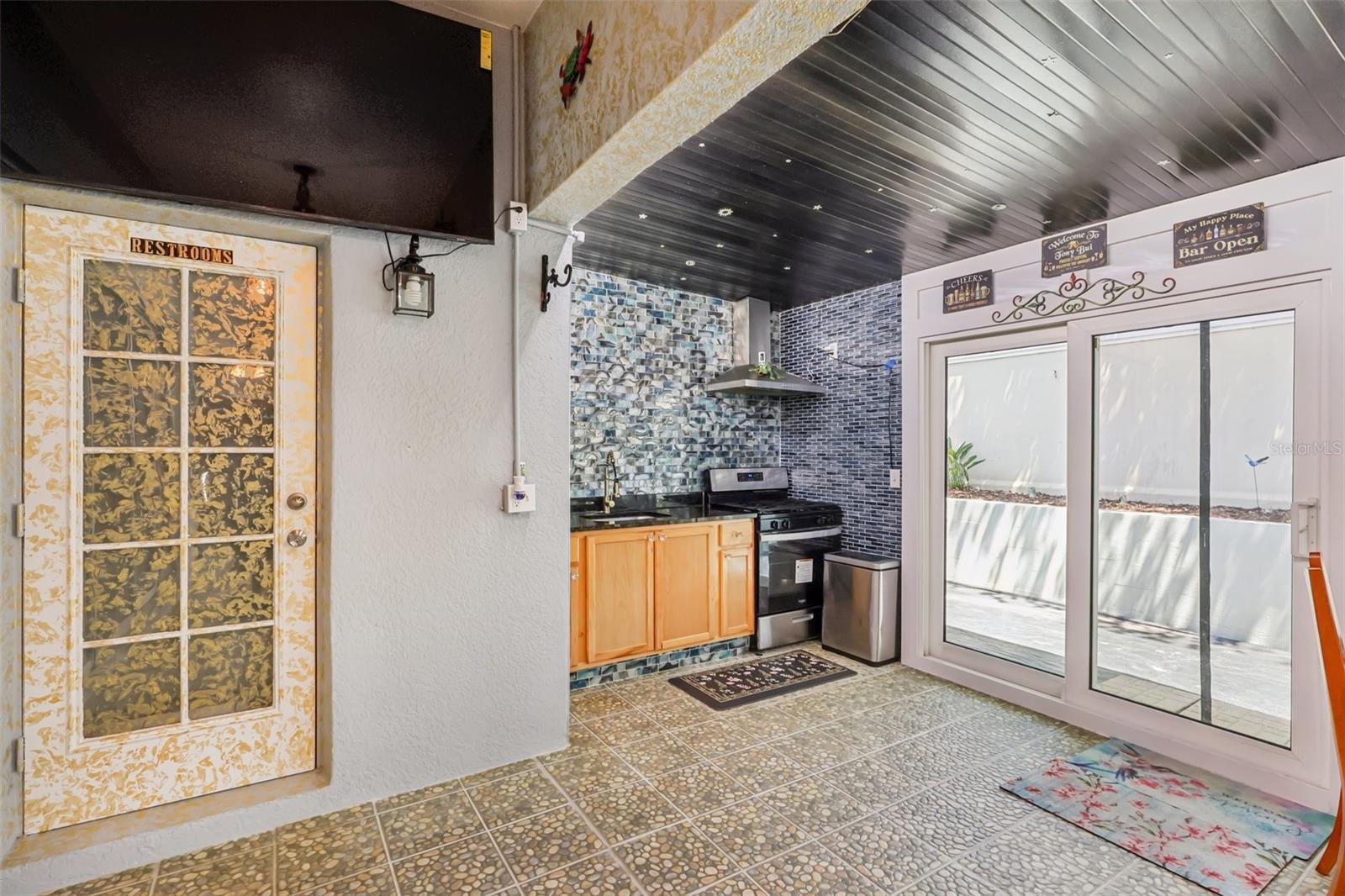 1901 HEARTLAND CIR, VALRICO, FL, 33594