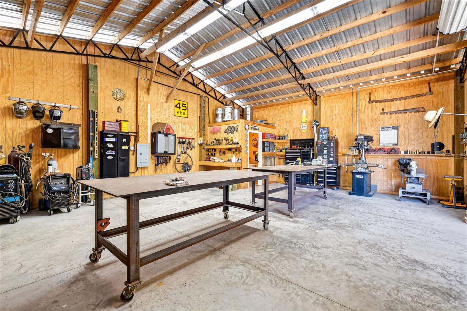 9879 S BUCKSKIN AVE, FLORAL CITY, FL, 34436