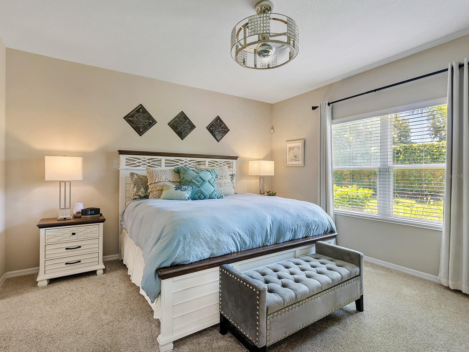 2060 CRYSTAL LAKE TRL, BRADENTON, FL, 34211