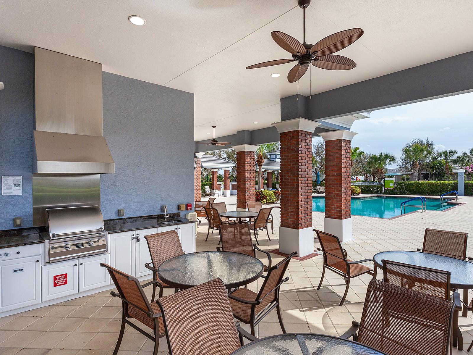 2060 CRYSTAL LAKE TRL, BRADENTON, FL, 34211