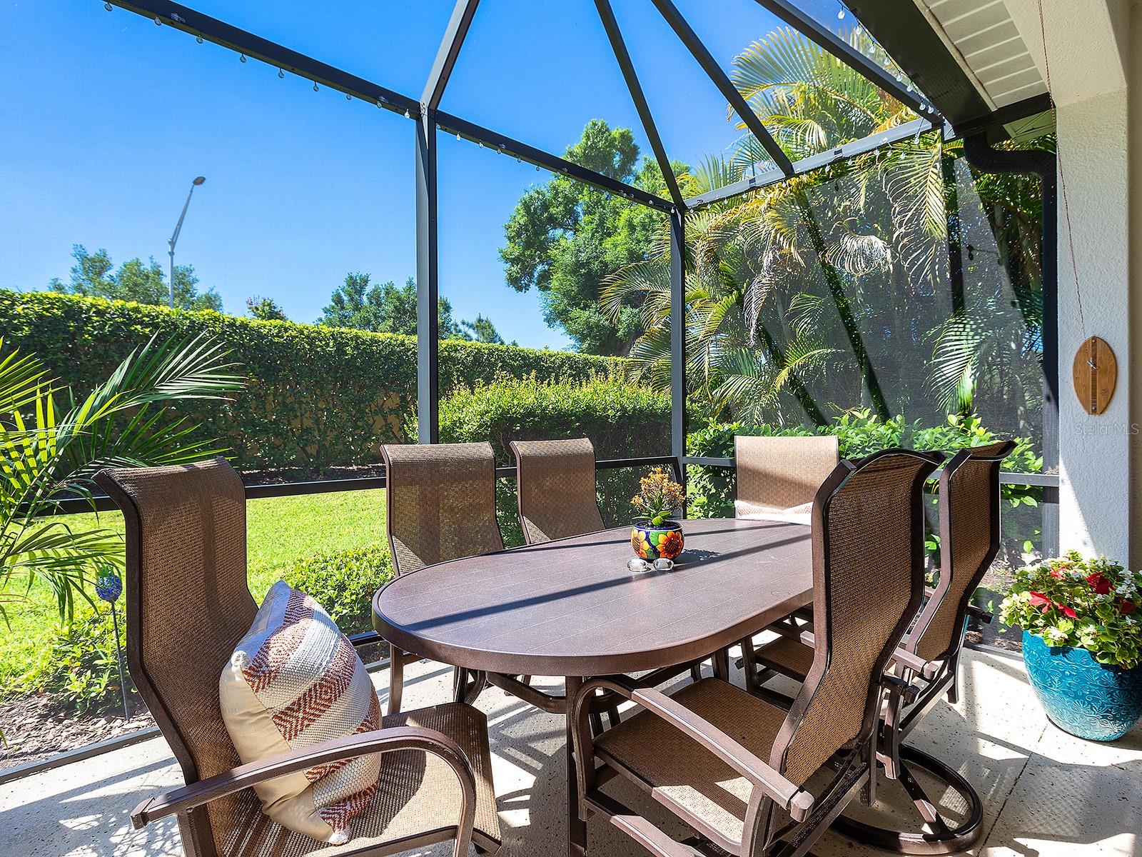 2060 CRYSTAL LAKE TRL, BRADENTON, FL, 34211