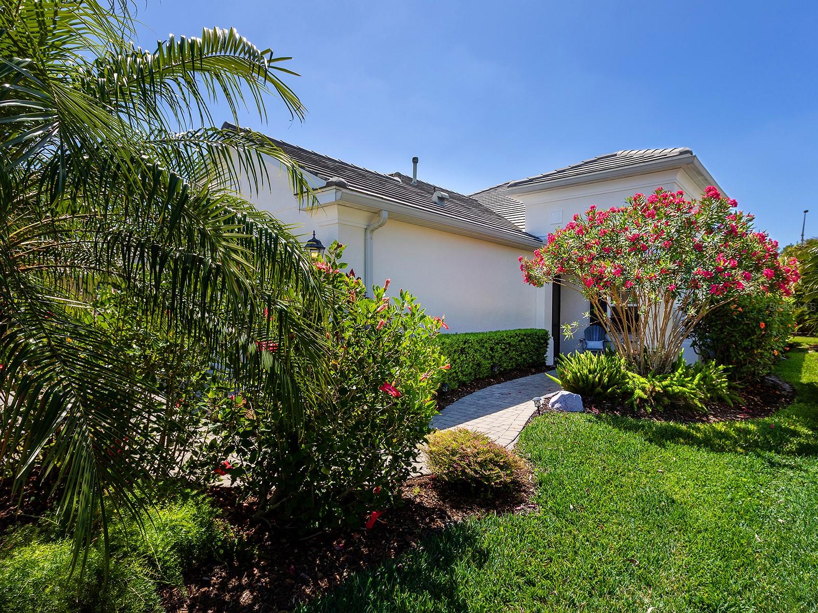 2060 CRYSTAL LAKE TRL, BRADENTON, FL, 34211