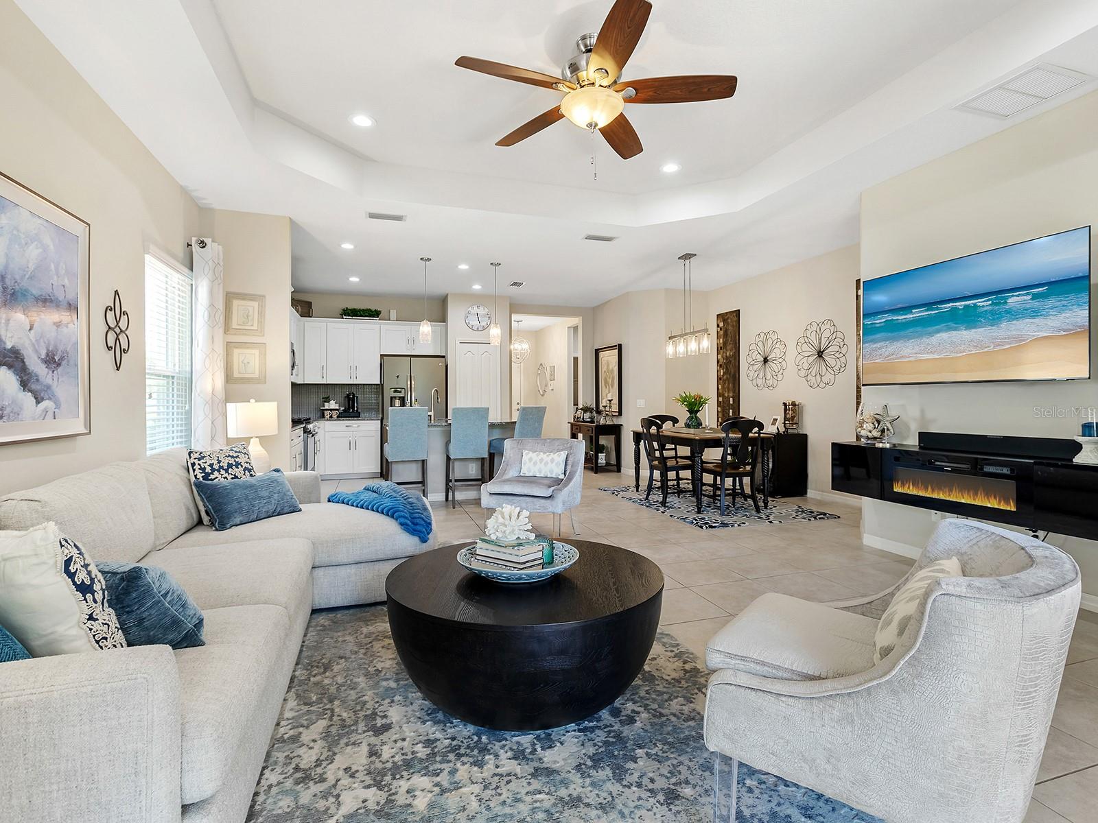 2060 CRYSTAL LAKE TRL, BRADENTON, FL, 34211