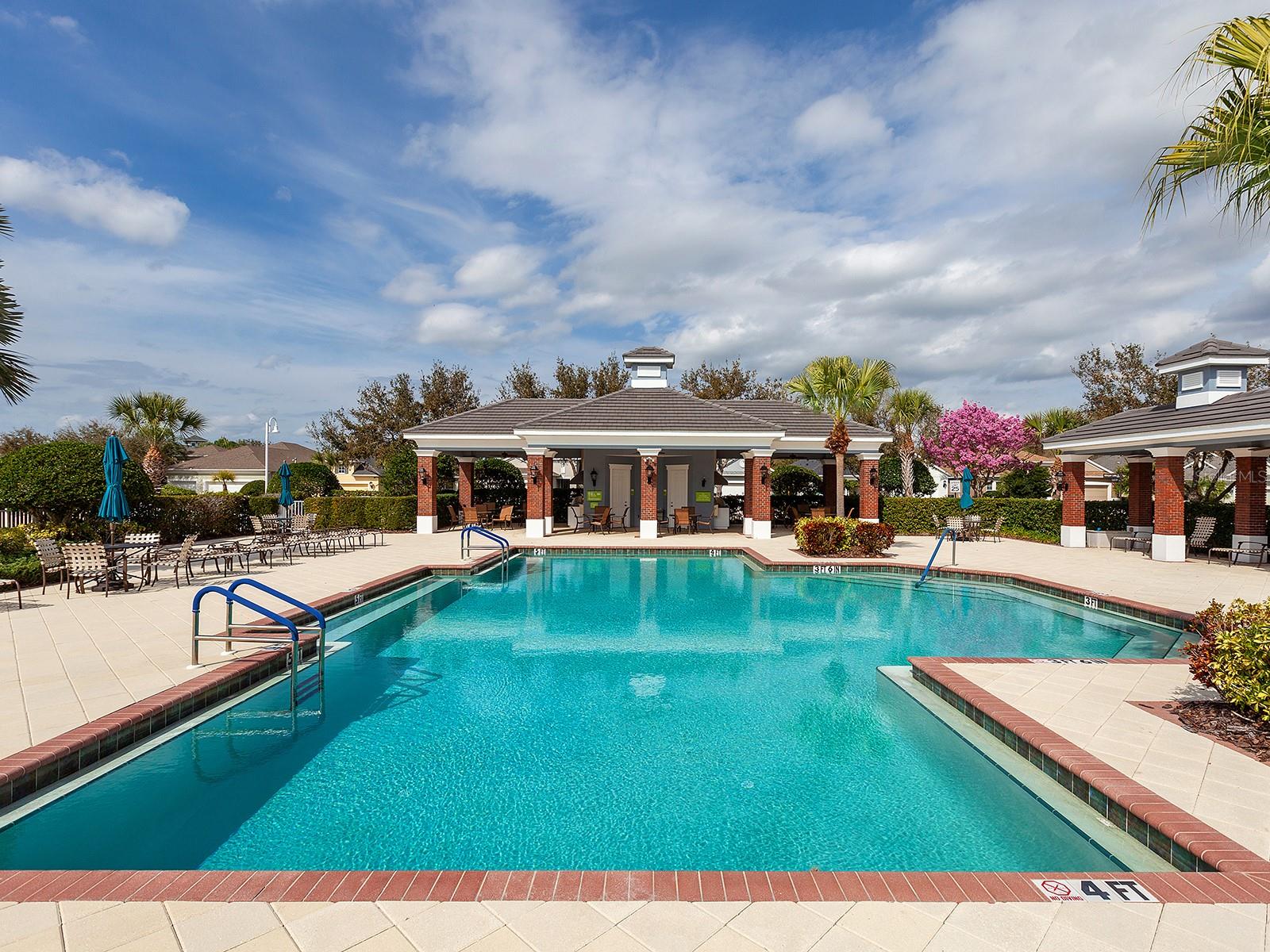 2060 CRYSTAL LAKE TRL, BRADENTON, FL, 34211