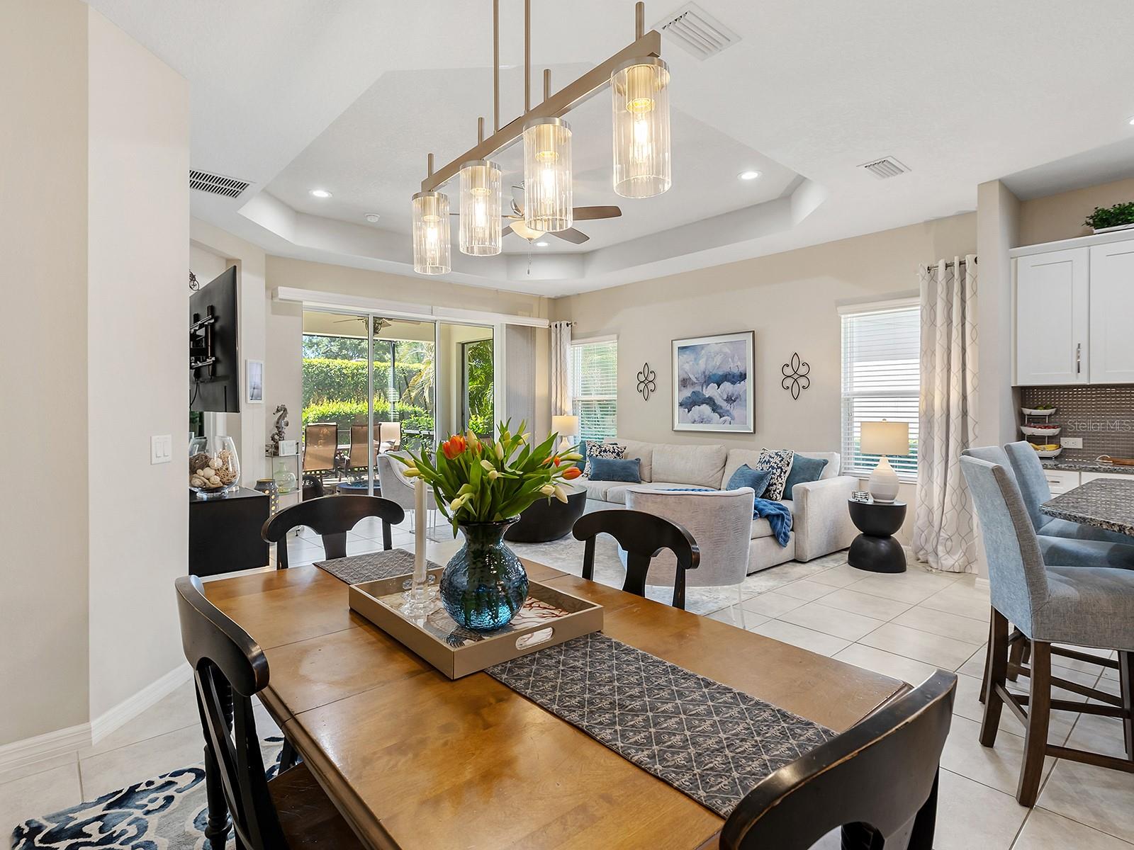 2060 CRYSTAL LAKE TRL, BRADENTON, FL, 34211