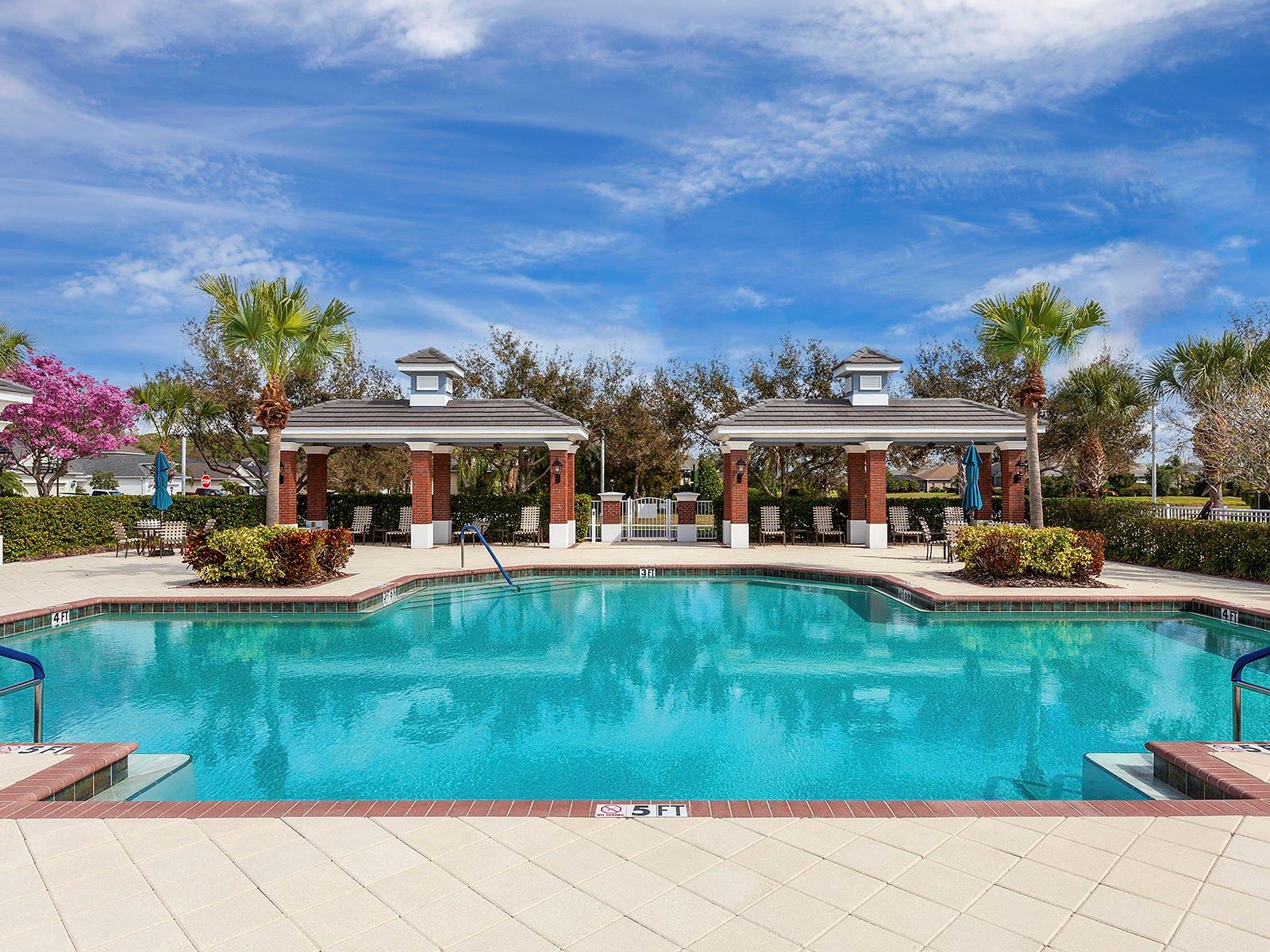 2060 CRYSTAL LAKE TRL, BRADENTON, FL, 34211