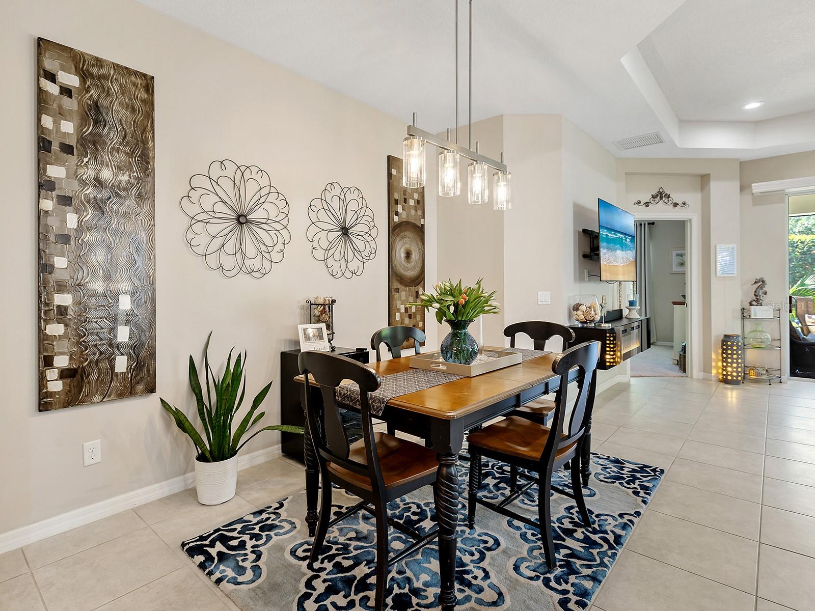 2060 CRYSTAL LAKE TRL, BRADENTON, FL, 34211