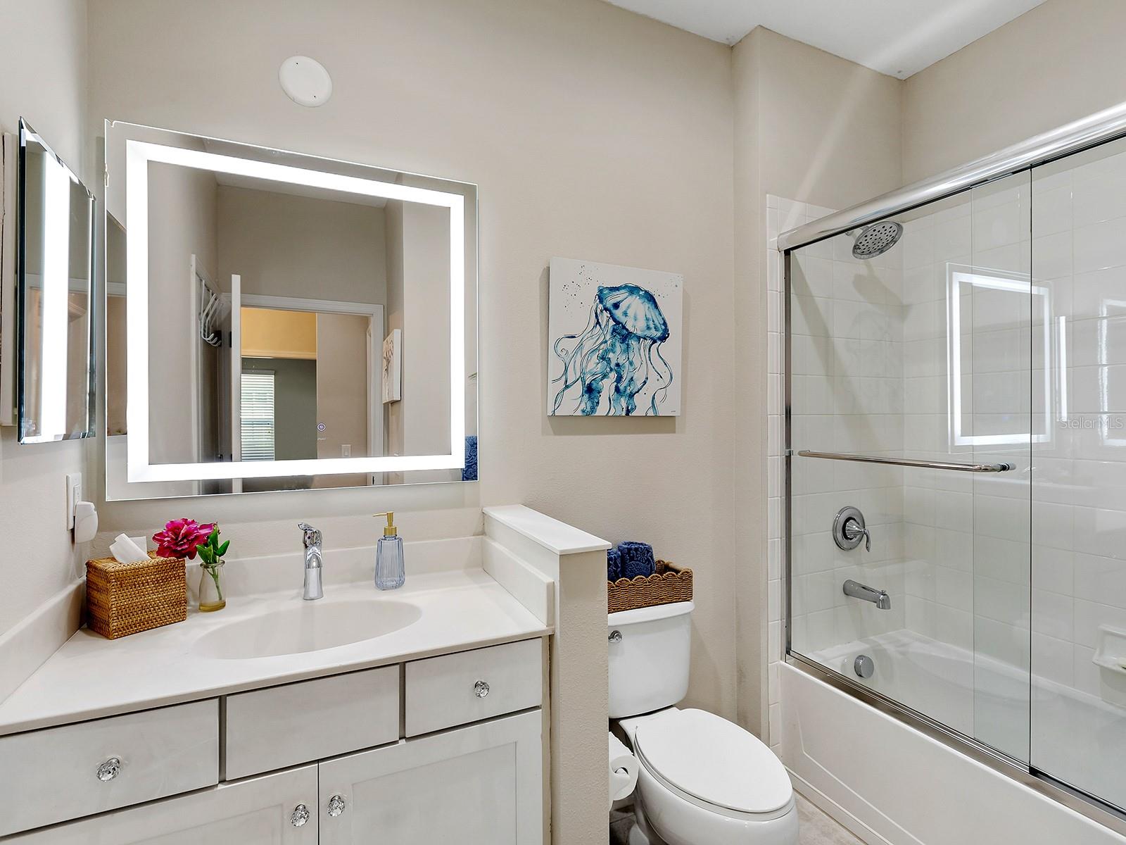 2060 CRYSTAL LAKE TRL, BRADENTON, FL, 34211