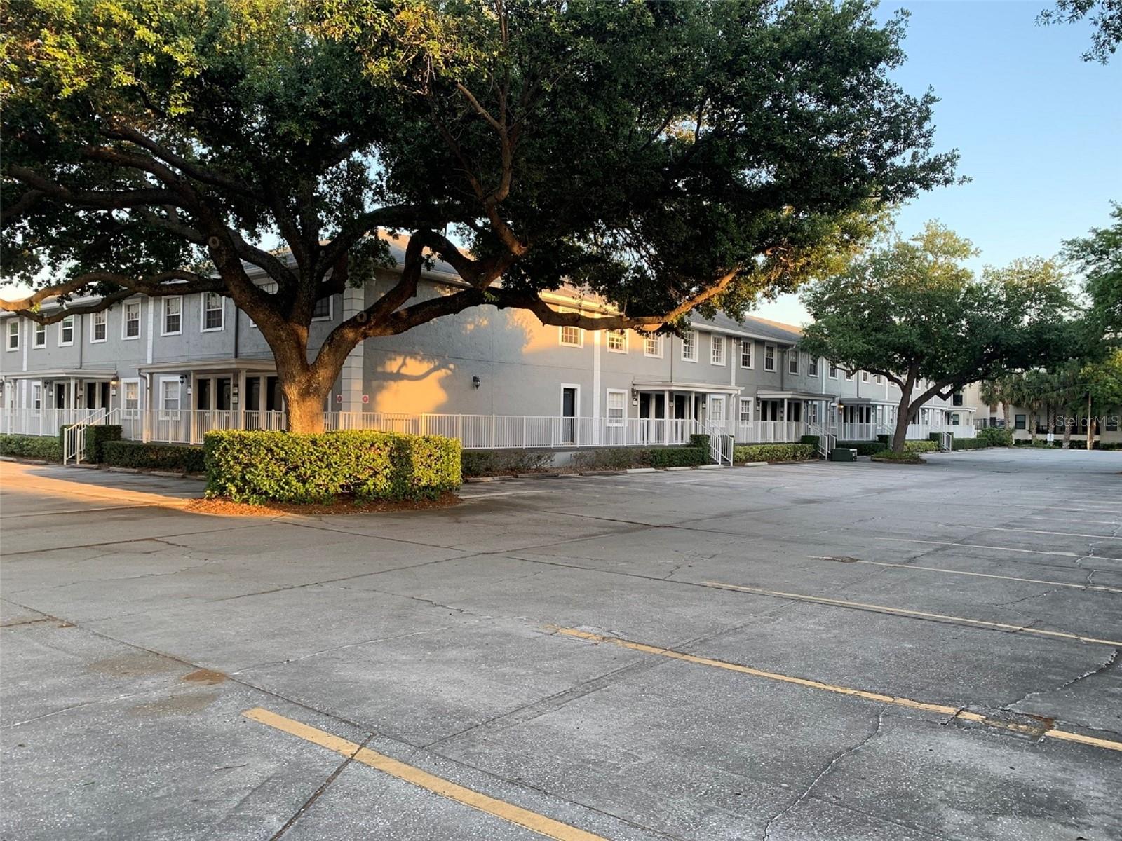 4828 W GANDY BLVD #B27, TAMPA, FL, 33611