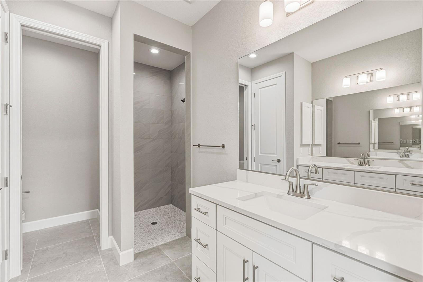 141 SWAN DR, ROTONDA WEST, FL, 33947