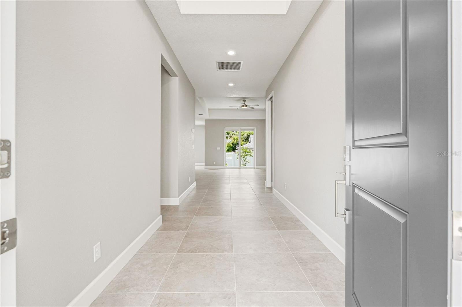 141 SWAN DR, ROTONDA WEST, FL, 33947