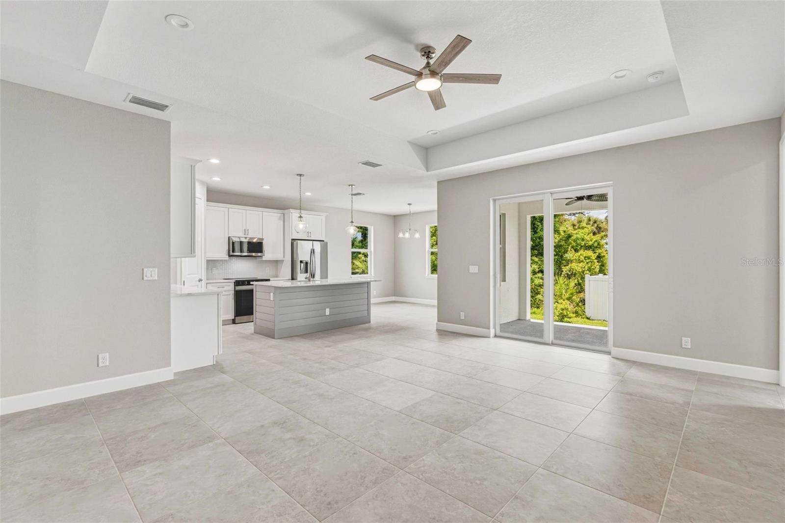 141 SWAN DR, ROTONDA WEST, FL, 33947