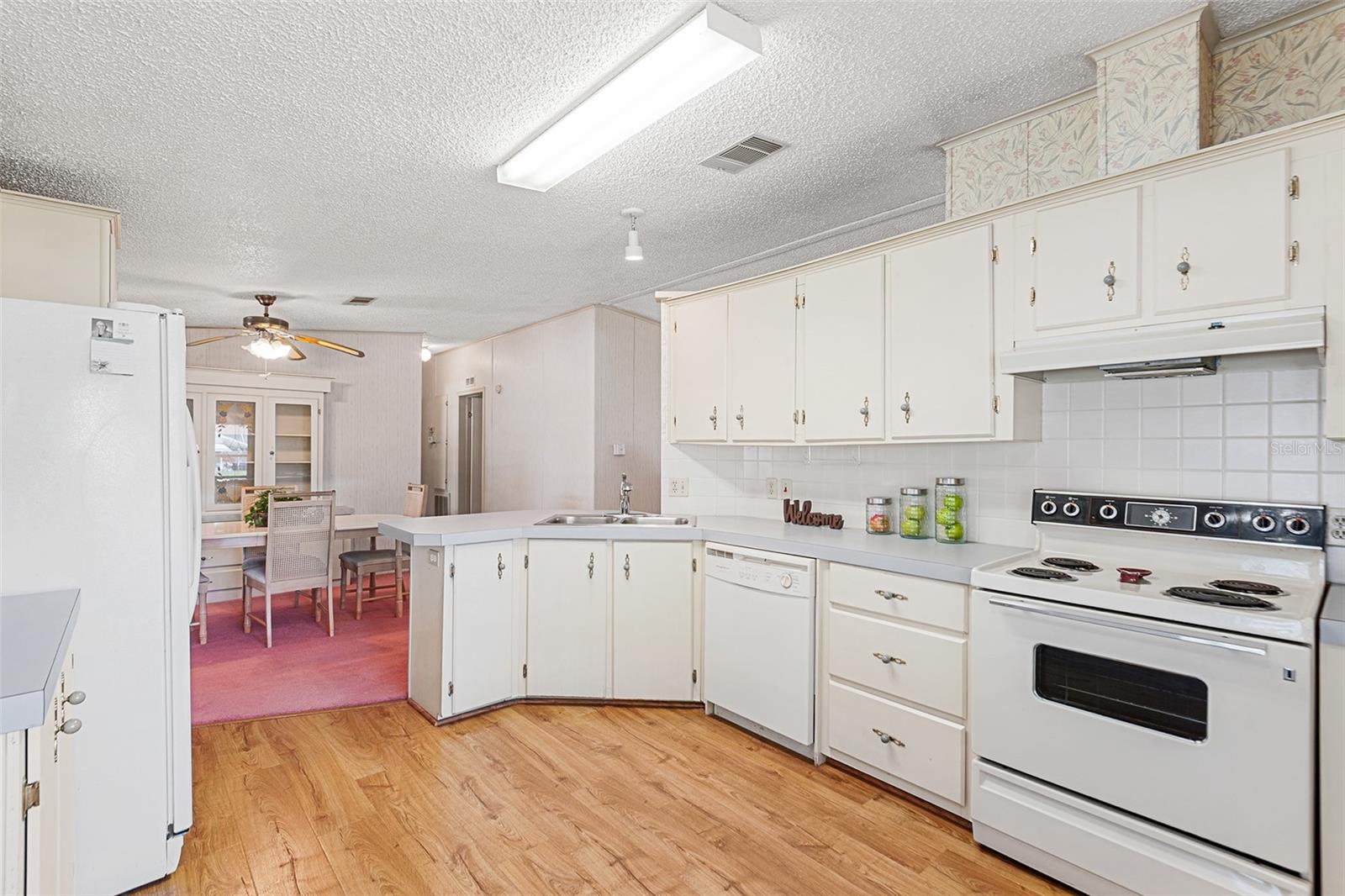 6002 GRAND OAKS DR SE, WINTER HAVEN, FL, 33884