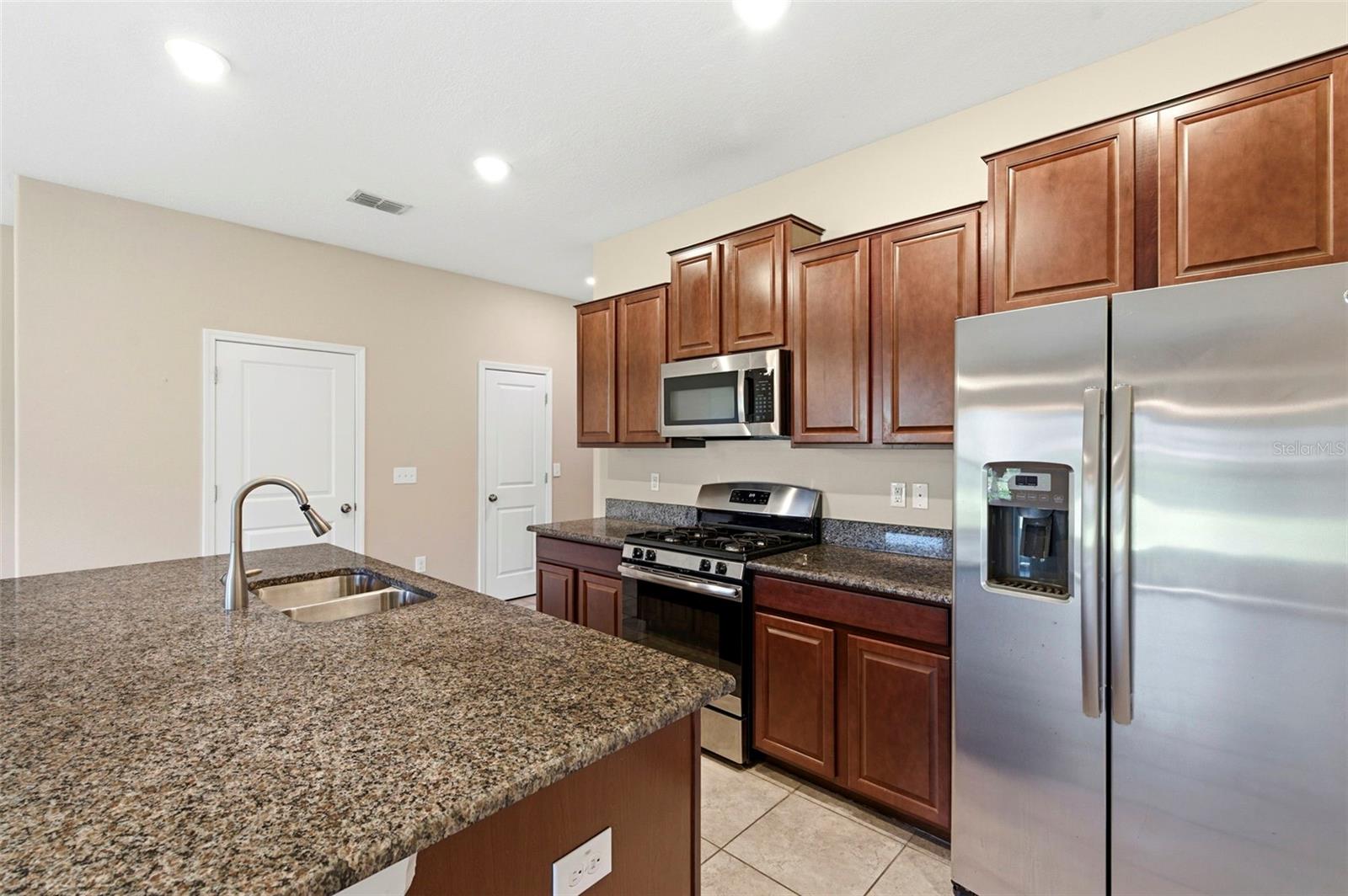 16948 STORYLINE DR, LAND O LAKES, FL, 34638