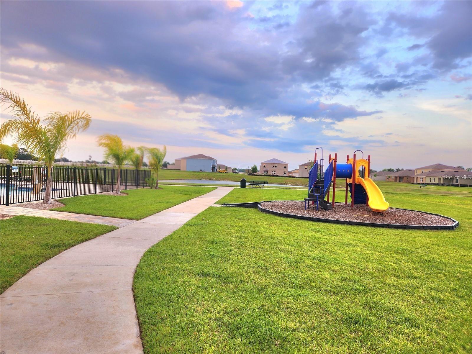 1931 GOLDEN BEAK DR, EAGLE LAKE, FL, 33839