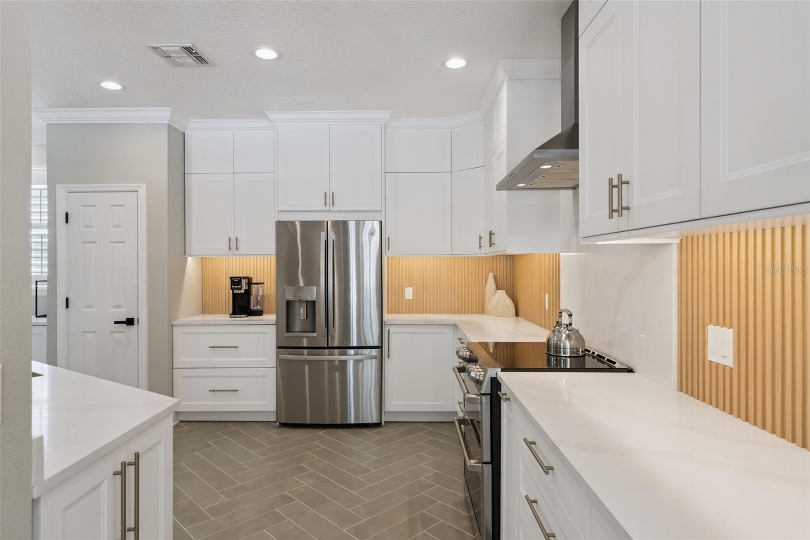 841 LAKE EVALYN DR, KISSIMMEE, FL, 34747