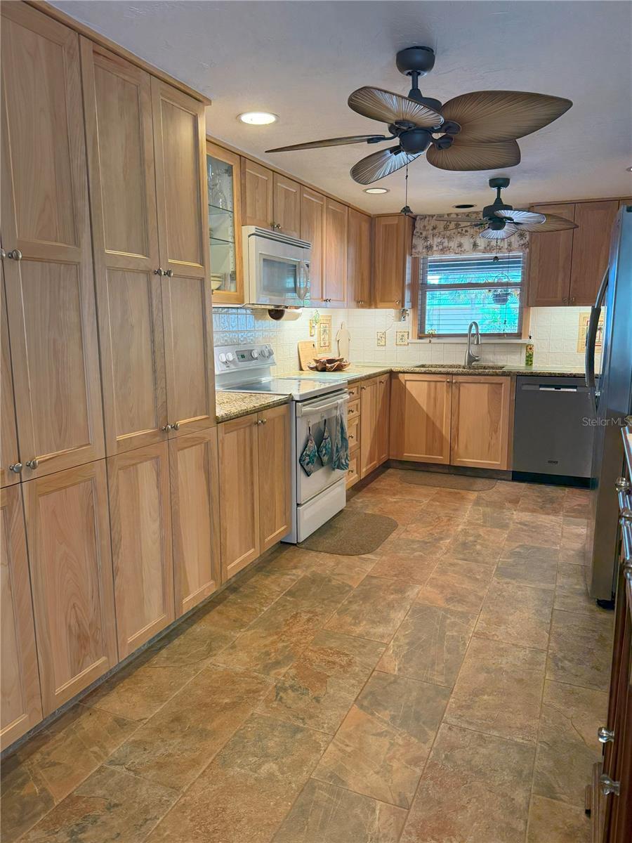 5353 SHADOW LAWN DR, SARASOTA, FL, 34242