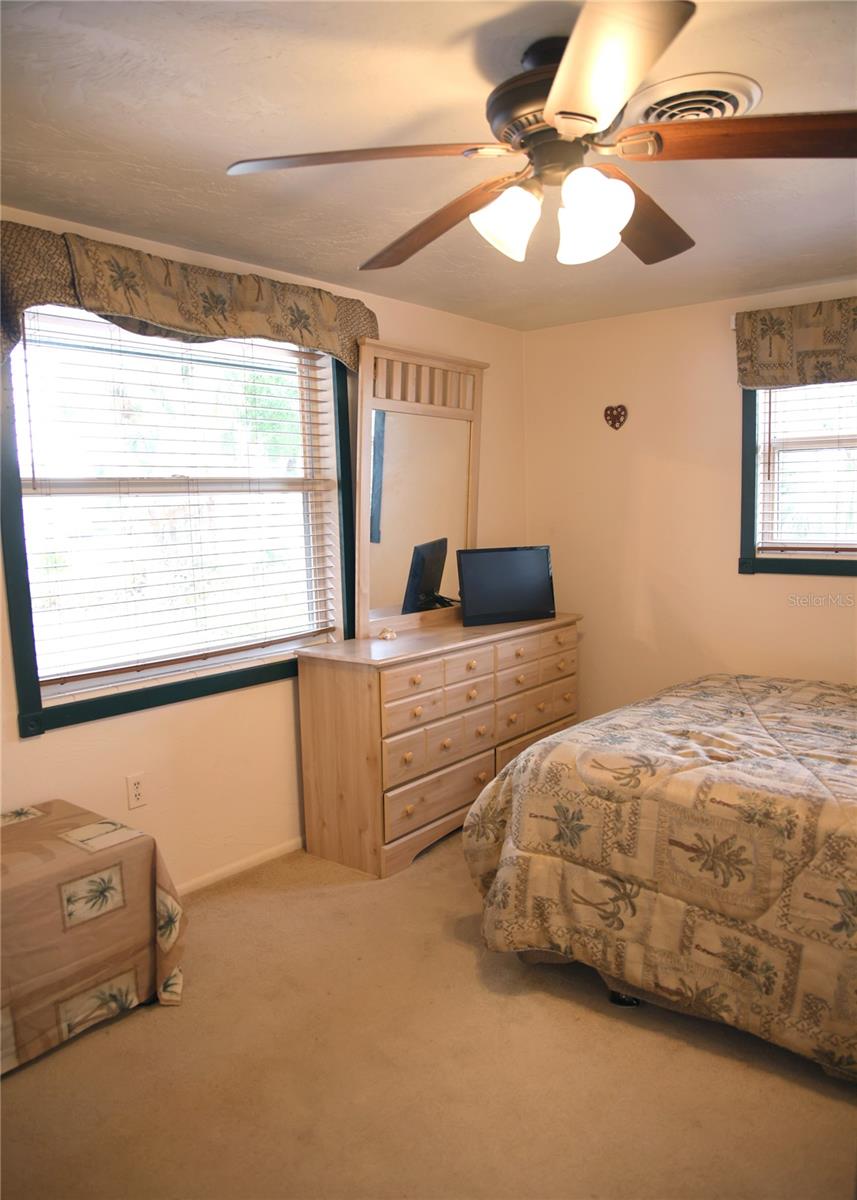 5353 SHADOW LAWN DR, SARASOTA, FL, 34242