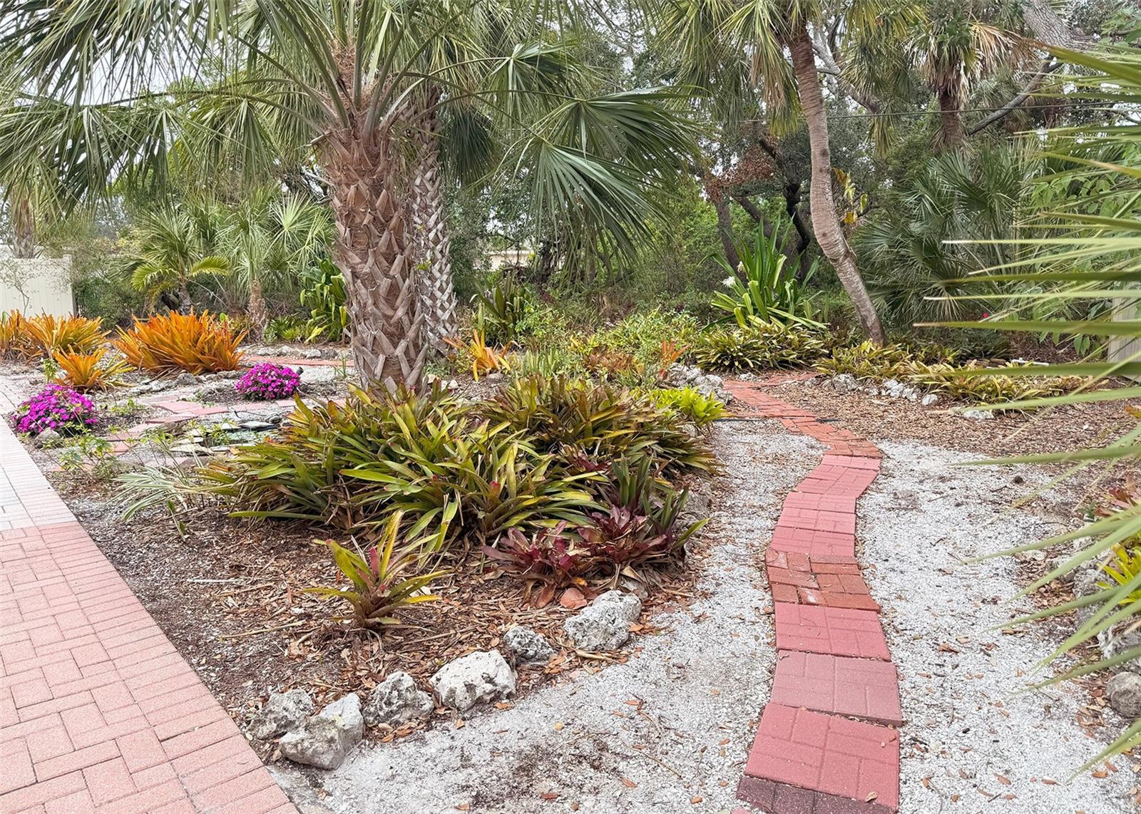 5353 SHADOW LAWN DR, SARASOTA, FL, 34242