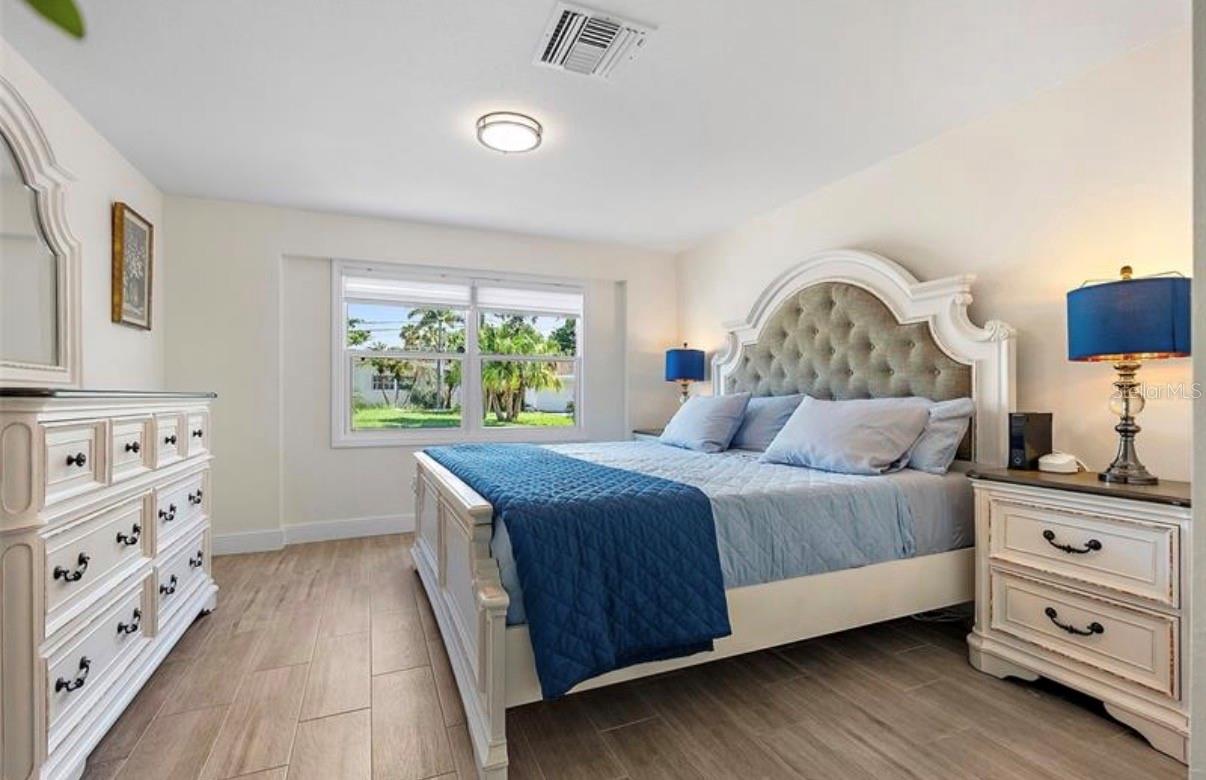 6750 W FLAMINGO WAY S, ST PETERSBURG, FL, 33707