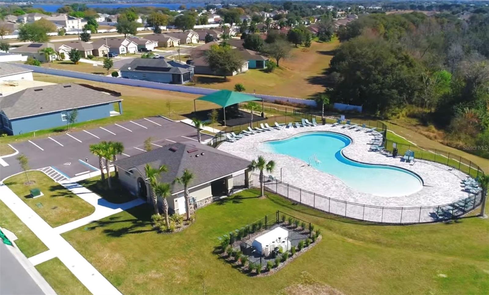 909 CAMBRIDGE DR, WINTER HAVEN, FL, 33881