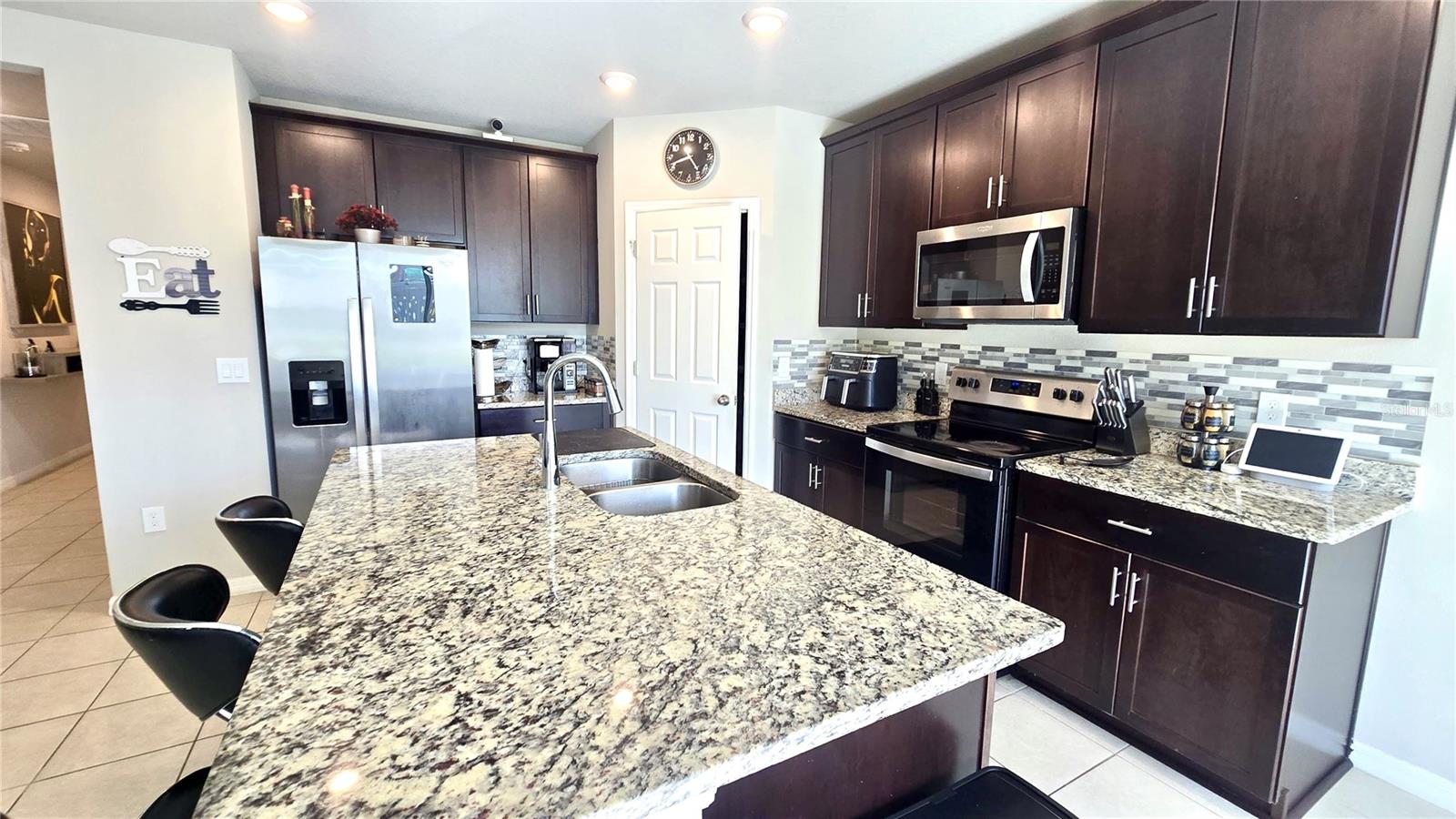 909 CAMBRIDGE DR, WINTER HAVEN, FL, 33881