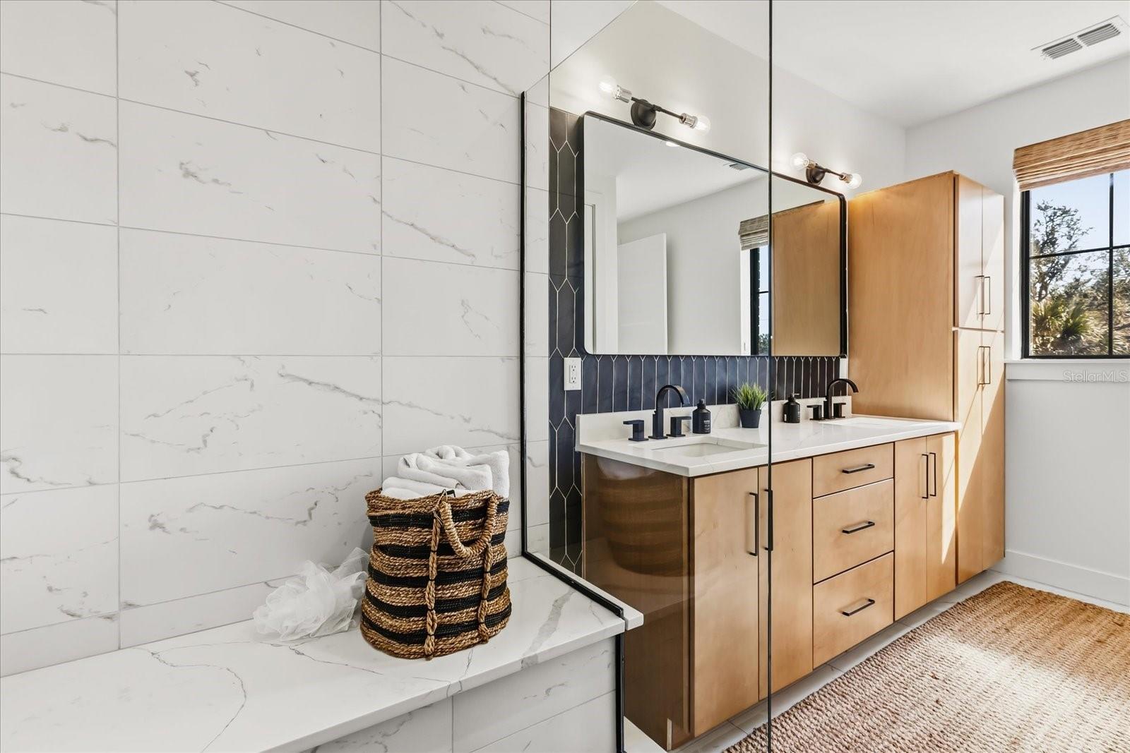 68 N PARK AVE, WINTER GARDEN, FL, 34787