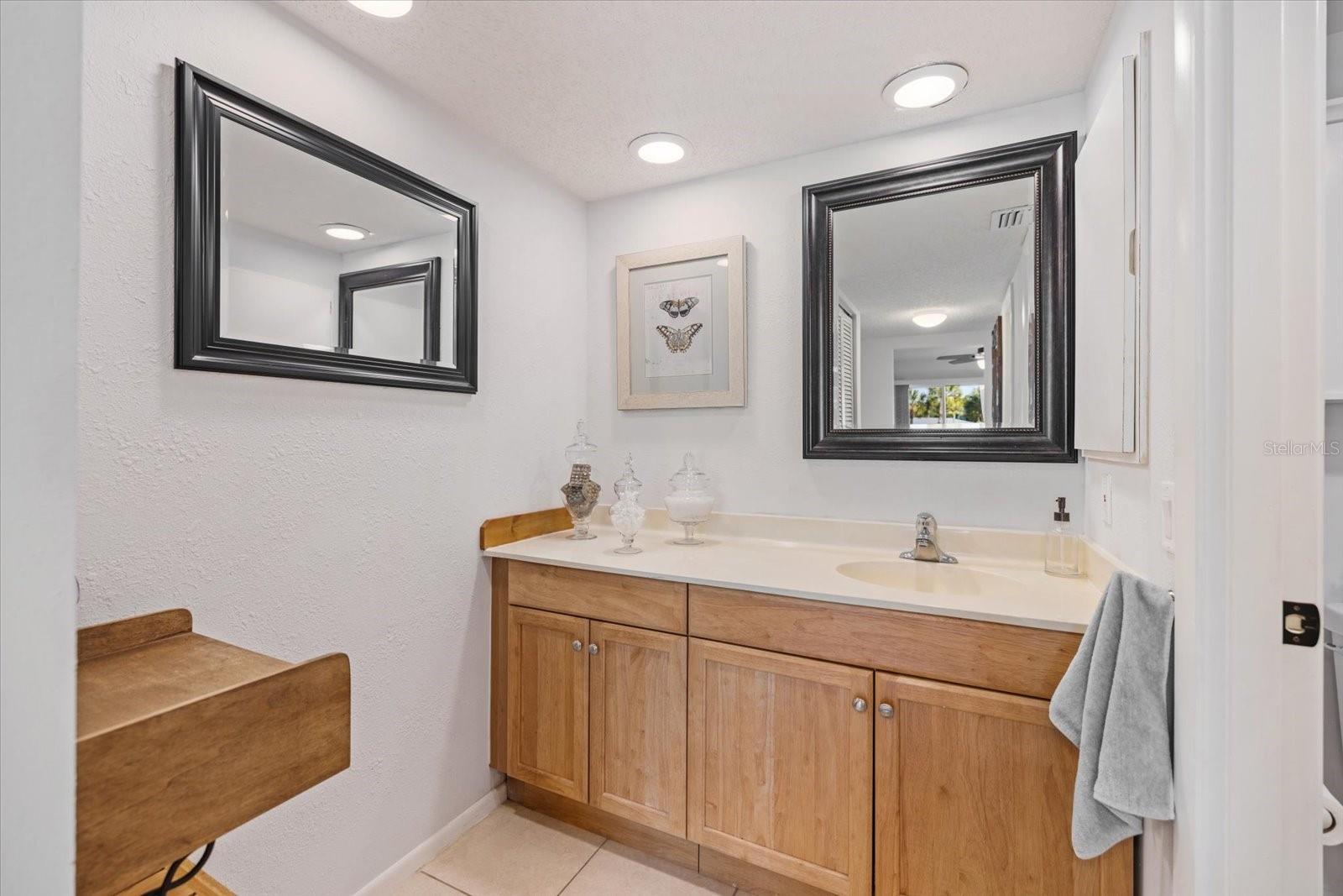 6939 W COUNTRY CLUB DR N #156, SARASOTA, FL, 34243